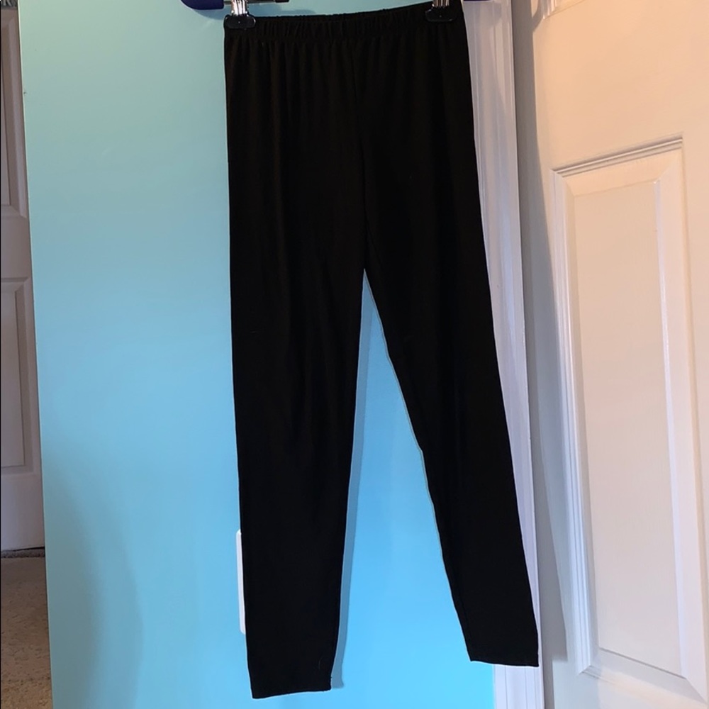 Black leggings